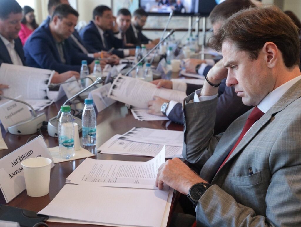 В Новосибирске предлагают создать УК для управления аварийным жильем