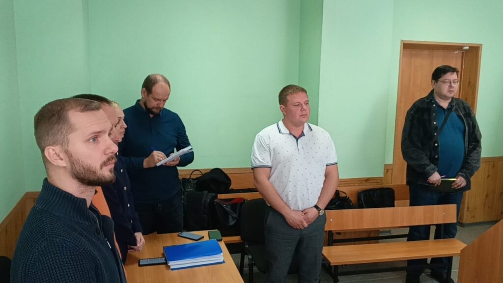 Суд отказался прекращать дело экс-директора «Кудряшовское»