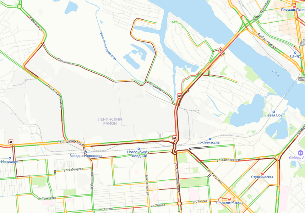 Утром 16 октября в Новосибирск сковали пробки