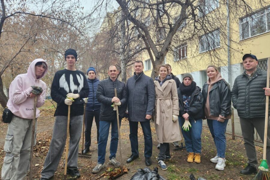 К уборке города подключились Центральный округ и фонд «Город для людей»