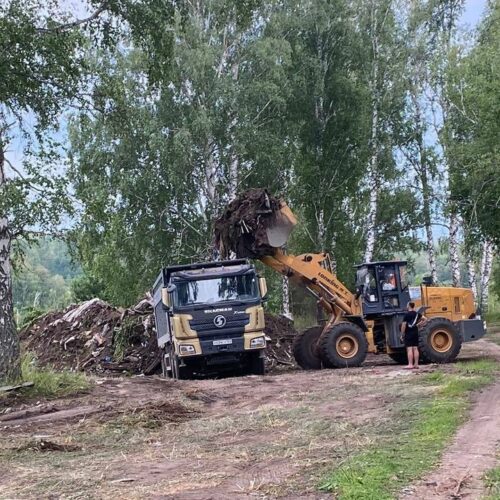 Главу Новосибирского района заставили убрать несанкционированные свалки