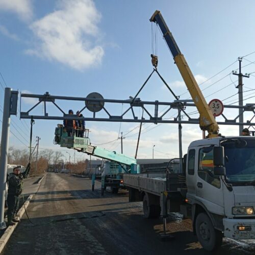 На улице Малыгина в Новосибирске восстановили ограничитель для фур