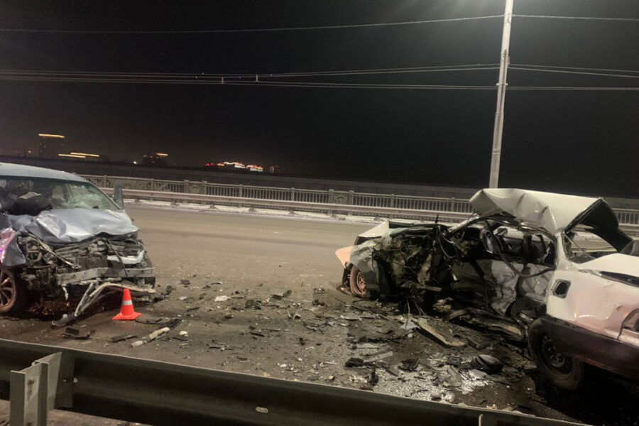 Три человека погибли в ДТП на Октябрьском мосту в Новосибирске