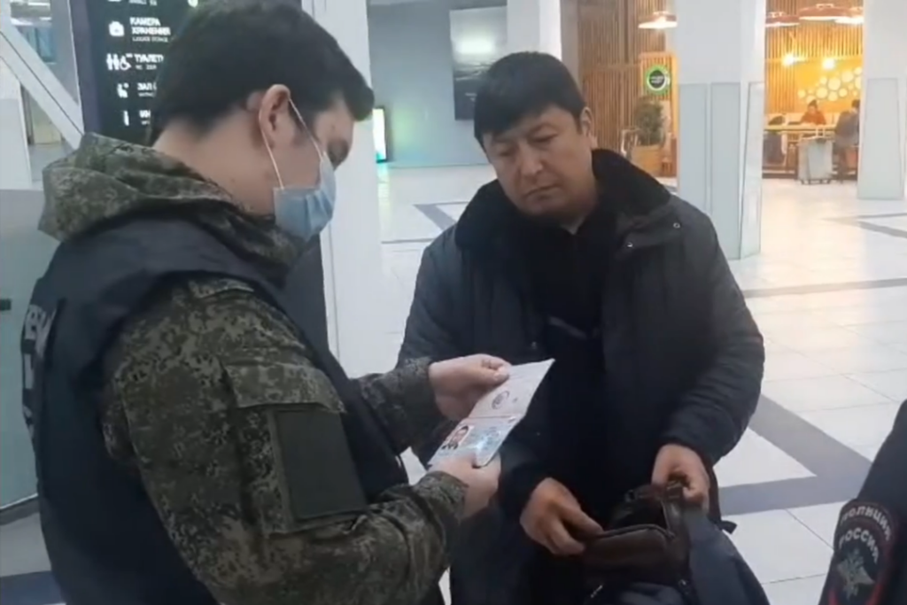 Альфонсов-мигрантов нашли силовики в новосибирском аэропорту «Толмачёво»