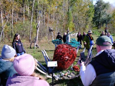 Экскурсию по арт-тропе в парке «У моря Обского» проведет аудиогид