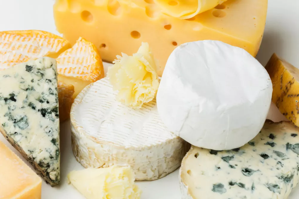 Сибирские производители отправили на экспорт сыра почти на полмиллиарда рублей