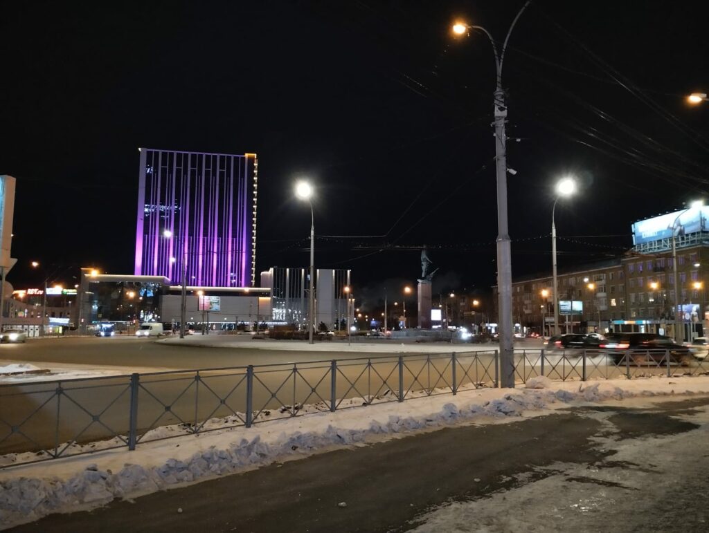 Самый старый долгострой Новосибирска на площади Маркса запустят в мае 2025 года