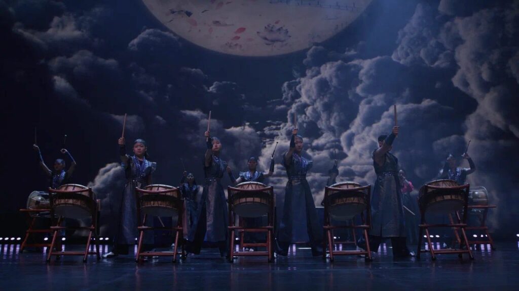 Новосибирцев приглашают на бесплатные кинопоказы в кинокомплекс «Победа»