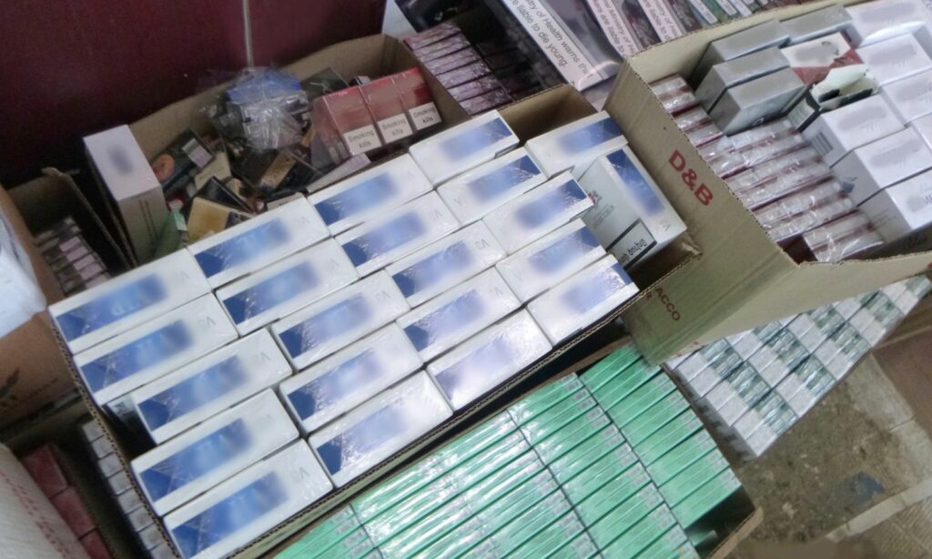 В три раза вырос объем контрафактных сигарет, выявленных новосибирской таможней