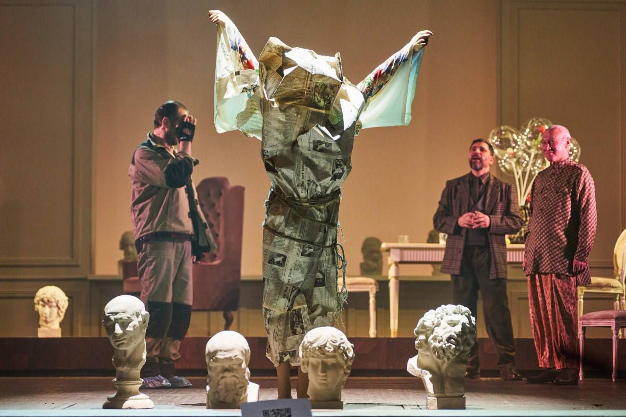 «Красный факел» Новосибирска переосмыслил «Пигмалион» Бернарда Шоу 