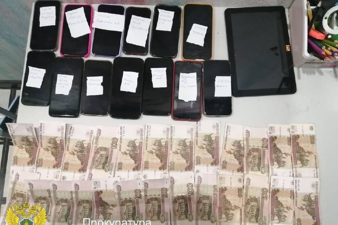 Банда мошенников, обманувших россиян на 16 млн, пошла под суд в Новосибирске