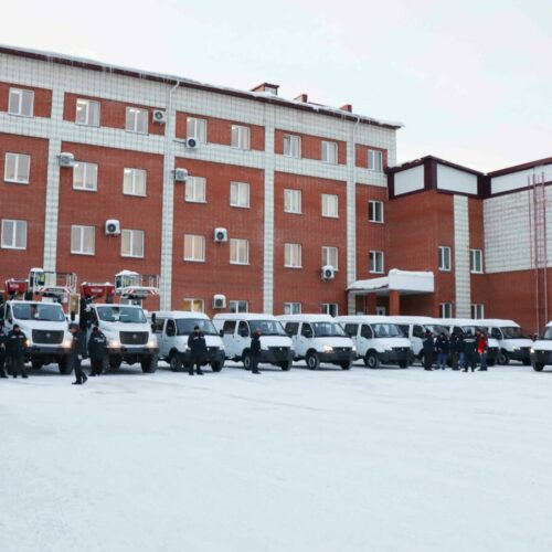 «Россети Новосибирск» получили новые бригадные автомобили и спецтехнику