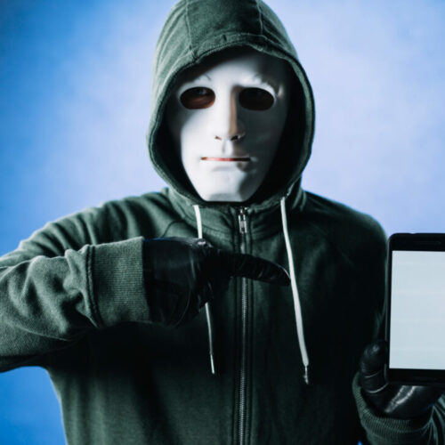 Владельцев iPhone предупредили о риске потери денег в Новосибирской области