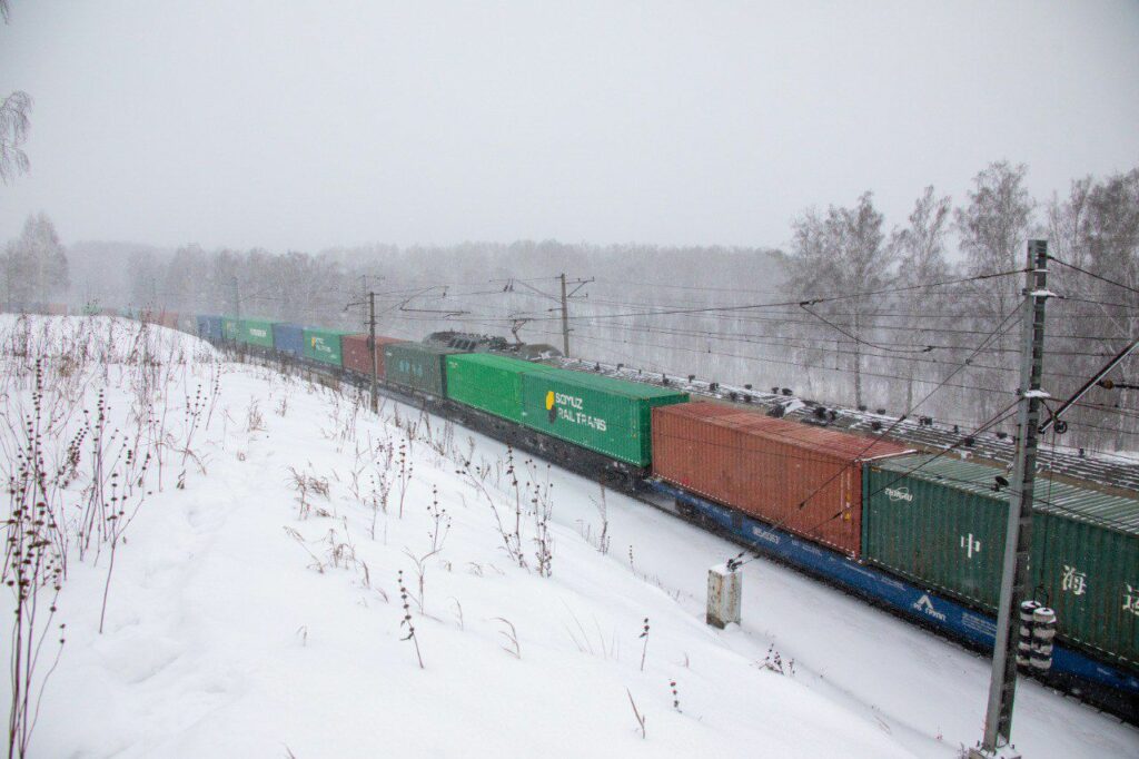 На ЗСЖД резко вырос объем перевозок стройматериалов