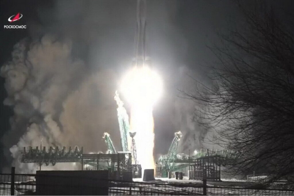 Запуск космического корабля к МКС показали в Новосибирске