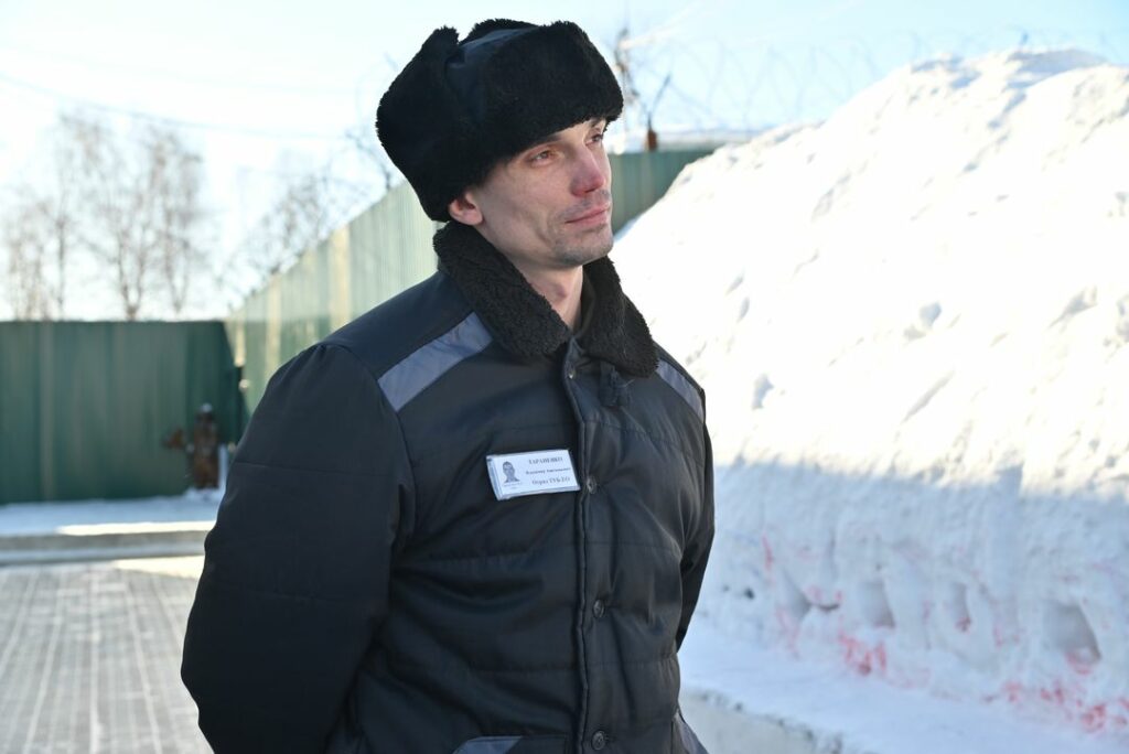 «Я — враг народа»: сибиряк рассказал, как стал экстремистом и чем для него обернулась любовь к АУЕ*