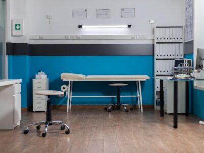 Почти полтора миллиона рублей не доплатили медперсоналу больницы под Новосибирском