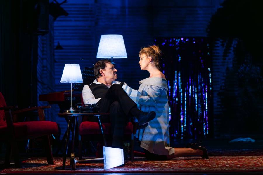 Школа злословия Красный факел