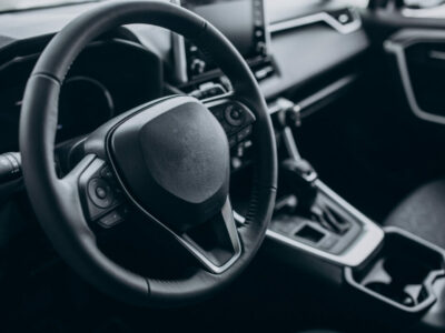 Продажи китайских автомобилей снижаются, а отечественных — растут