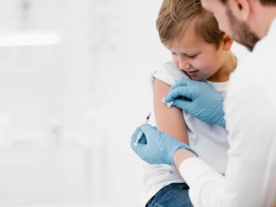 Врачи призвали новосибирцев делать прививки от менингококковой инфекции