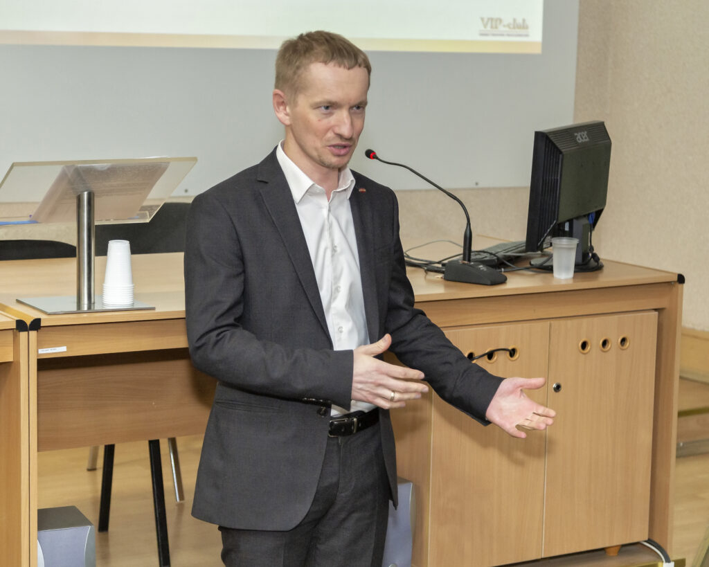 Алексей Злотин