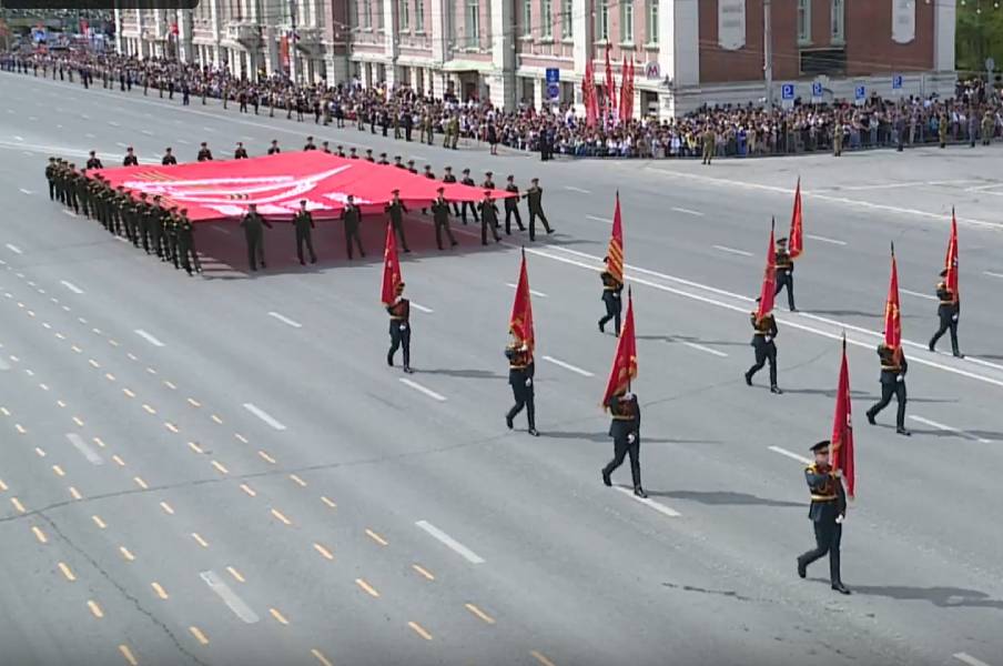 копии боевых знамен 17 Сибирских дивизий