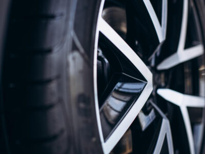 Известный корейский автопроизводитель оформила права на свой логотип в России