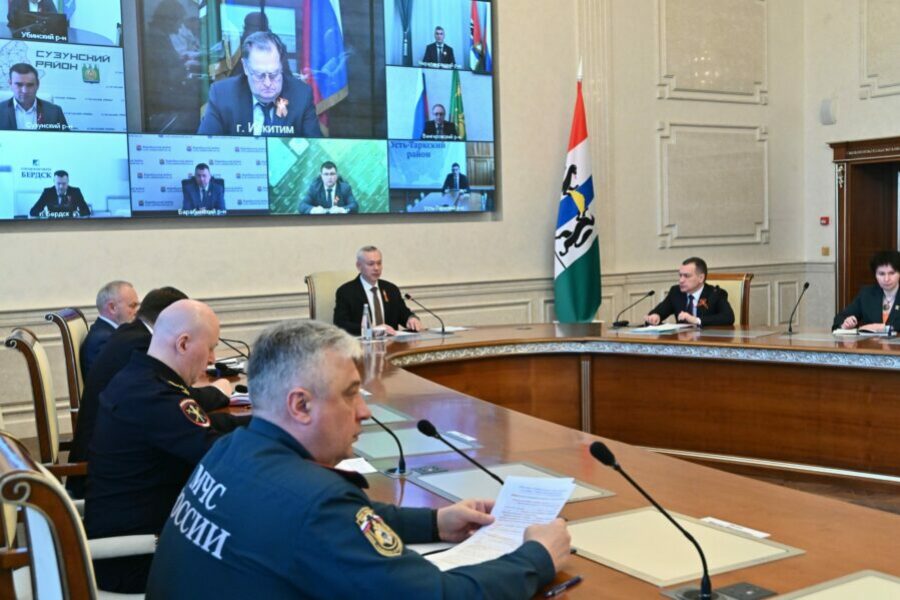 Губернатор поручил продолжить профилактическую противопожарную работу в НСО