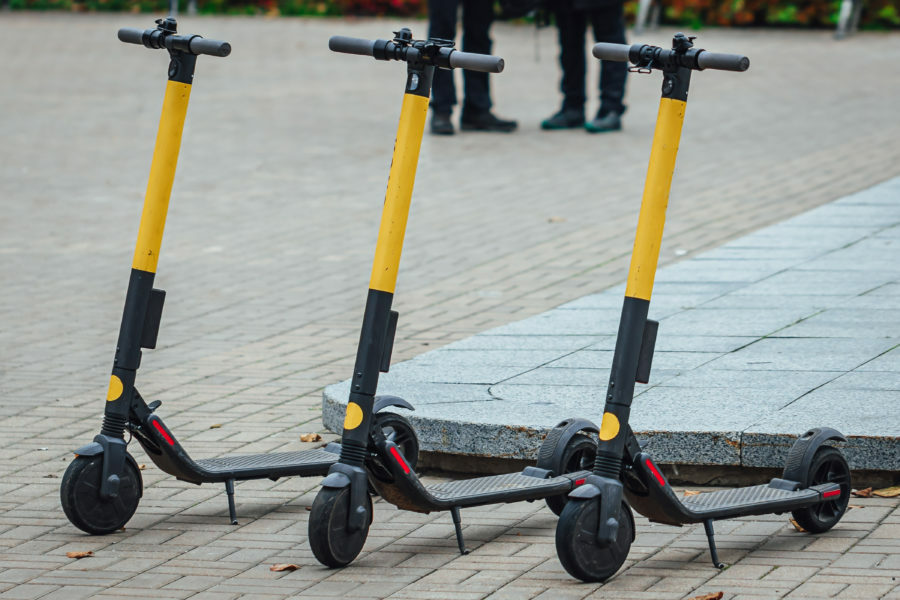 Электросамокаты в Новосибирске: новые парковки, ограничения скорости и правила
