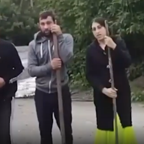 «Мы вам поперёк горла встали?»: цыгане оккупировали частные дома в Новосибирске и кошмарят местных жителей