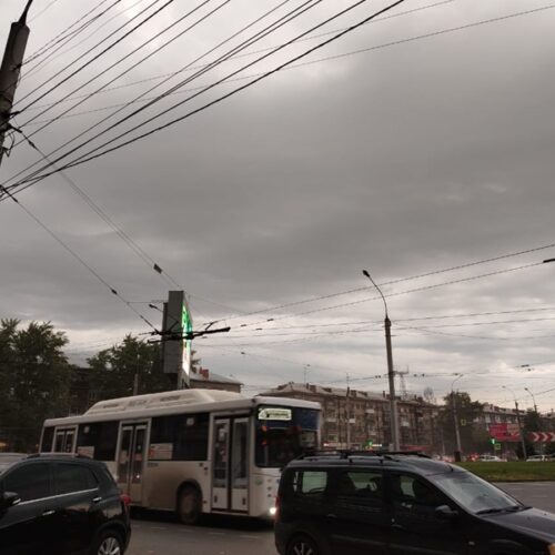 Крупный град и шквалистый ветер прогнозируют в Новосибирской области