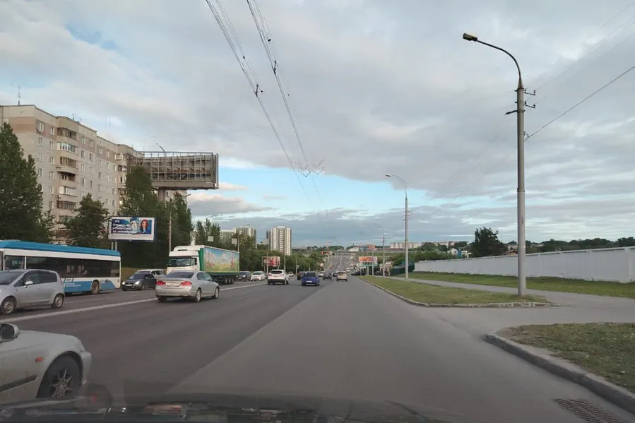 В Новосибирске запрещают движение большегрузов в жару