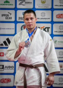 Серебро первенства Европы по дзюдо среди кадетов завоевал новосибирский спортсмен