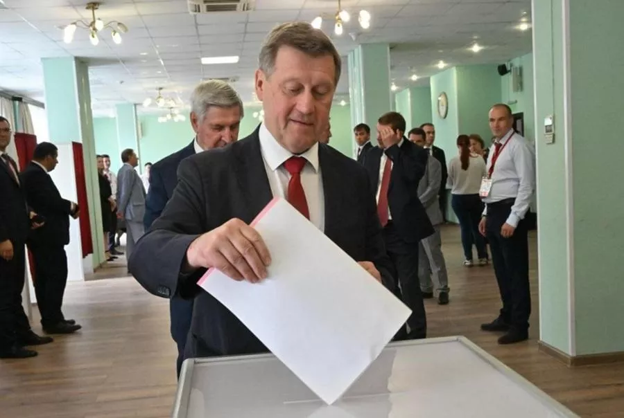 Экс-мэр Новосибирска Анатолий Локоть вошел в президиум центрального комитета КПРФ