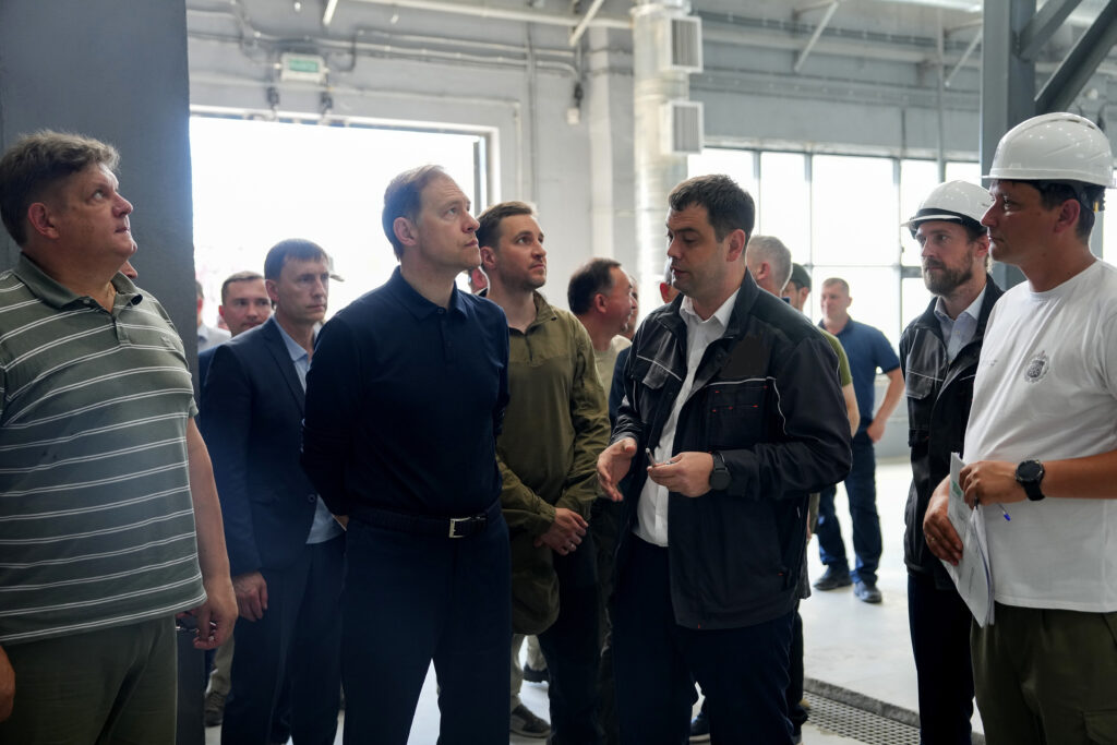 Полпред и зампред Правительства РФ посетили предприятия ОПК Алтайского края
