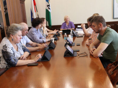 Новосибирский облизбирком заверил первые партийные списки на выборы-2025