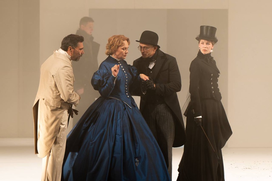 Временным пристанищем для краснофакельской трупп стала Основная сцена БДТ им. Г.А.Товстоногова