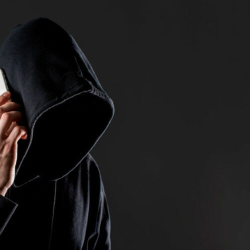 Аферисты могут получить доступ к аккаунту на Госуслугах через старые сим-карты