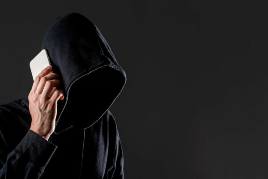 Аферисты могут получить доступ к аккаунту на Госуслугах через старые сим-карты