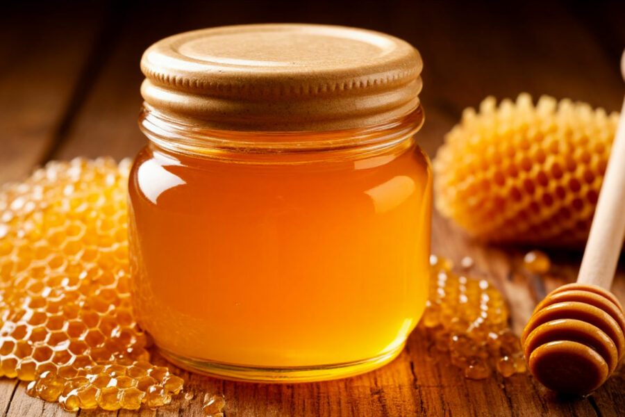 Новосибирский священник рассказал историю и традиции Медового Спаса