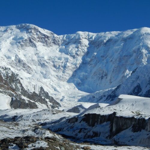 «Не надо из этого делать шоу»: новосибирский альпинист назвал трагедию на пике Победы рядовым случаем