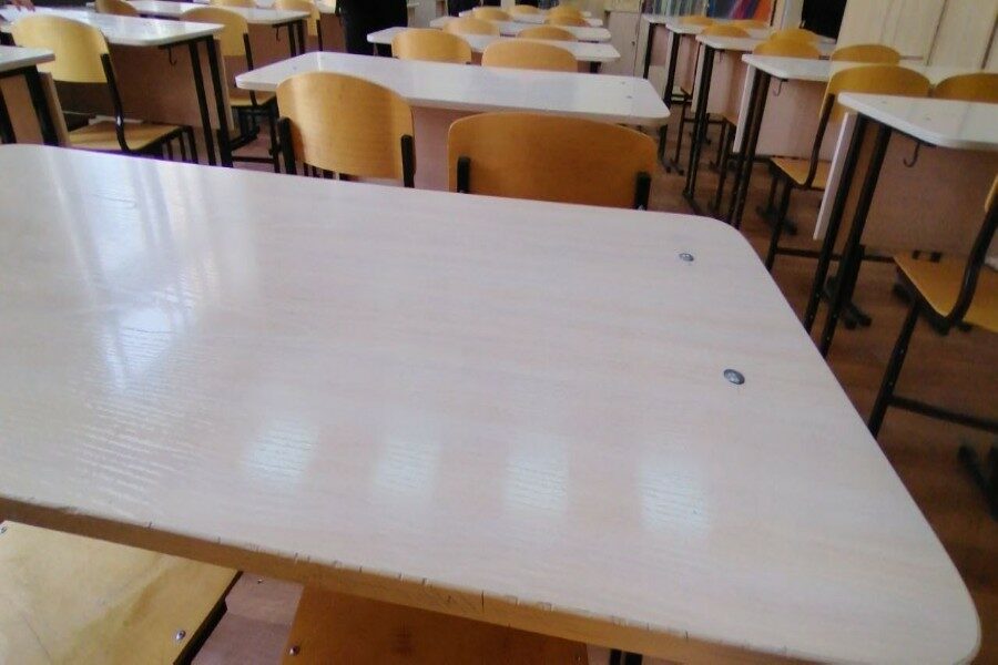 В новосибирской школе набрали 12 первых классов