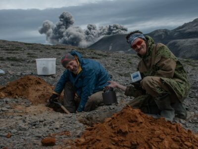 В Новосибирске в список редких профессий вошли вулканолог и слушатель сыра