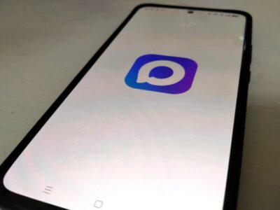 «Какое-то MAX-диссидентсво»: в Новосибирске подростки не хотят устанавливать новый мессенджер