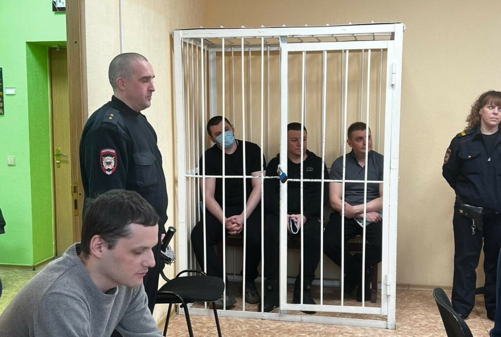 Экс-борцов с коррупцией из Новосибирска отправили в колонию за взятки