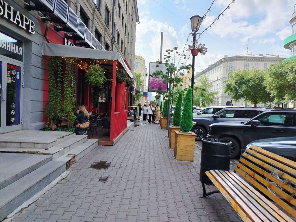 Улицу Ленина в Новосибирске в конце августа закроют для проезда машин