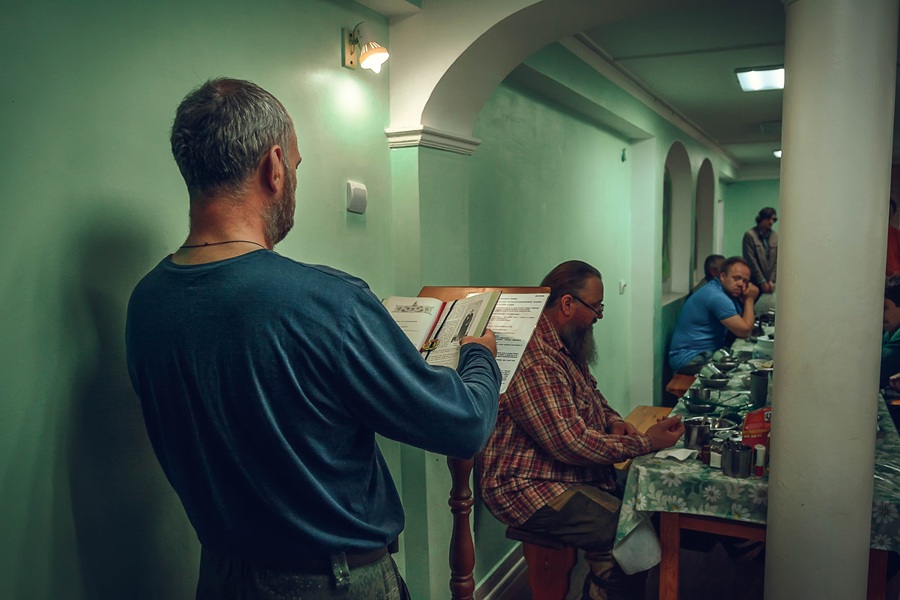 На трудничество чаще всего приезжают люди воцерковленные, уже живущие жизнью церкви