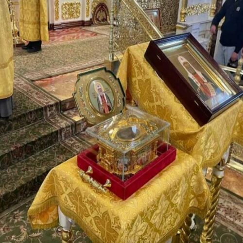 Новосибирцы поделились, зачем пришли к ковчегу патриарха Русской церкви