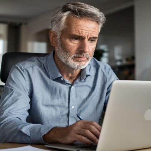 Новосибирцы нашли на маркетплейсах запрещенные и провокационные товары