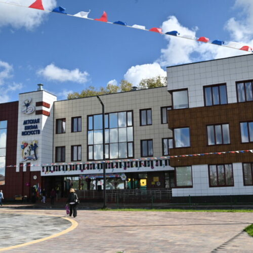 Самая большая районная Детская школа искусств торжественно открыта в Черепаново